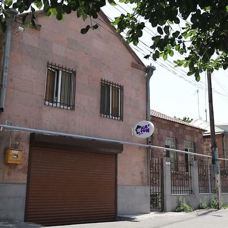 Katun Hostel Yerevan Exterior photo